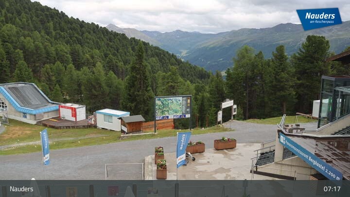Archiv Foto Webcam Bergkastelseilbahn Bergstation