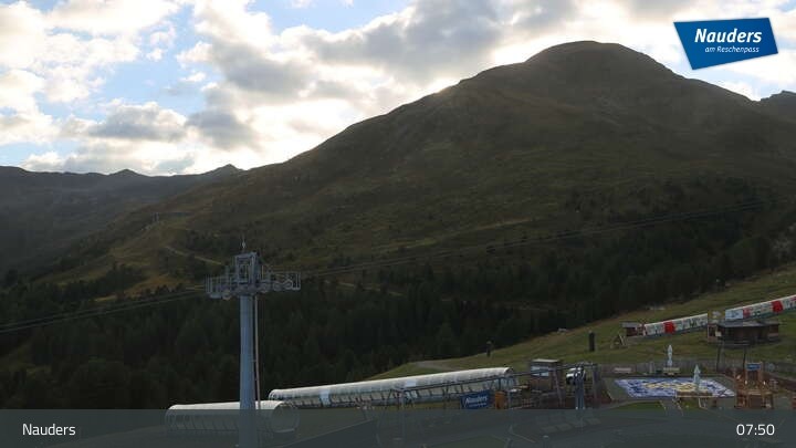 Archiv Foto Webcam Bergkastelseilbahn Bergstation