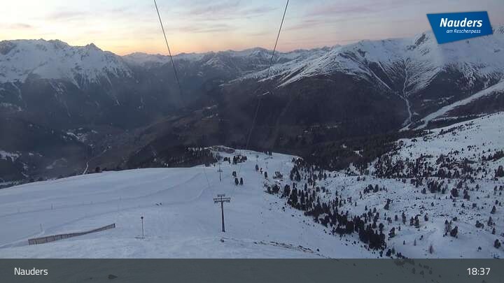 Archived image Webcam Mountain station Zirmbahn (Nauders)