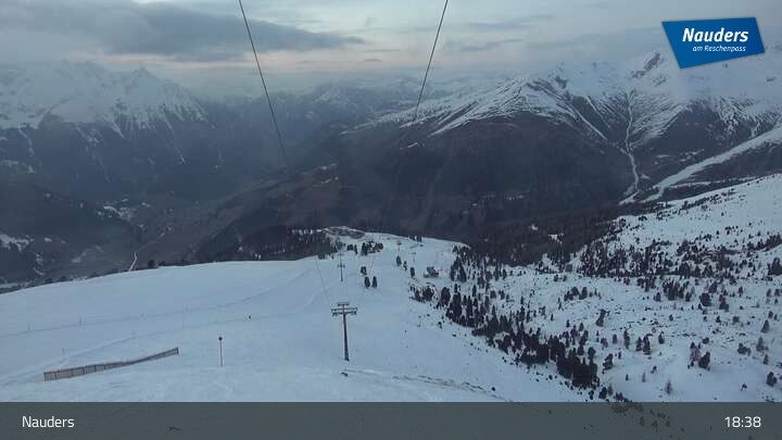 Archived image Webcam Mountain station Zirmbahn (Nauders)
