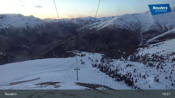 Archiv Foto Webcam Bergstation der Zirmbahn (Nauders)