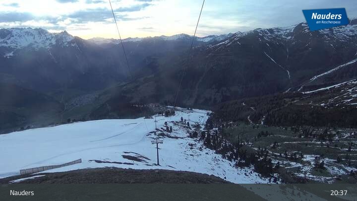 Archiv Foto Webcam Bergstation der Zirmbahn (Nauders)