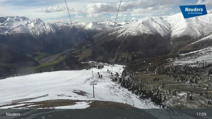 Archived image Webcam Mountain station Zirmbahn (Nauders)