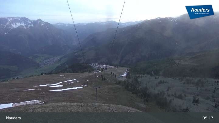 Archived image Webcam Mountain station Zirmbahn (Nauders)