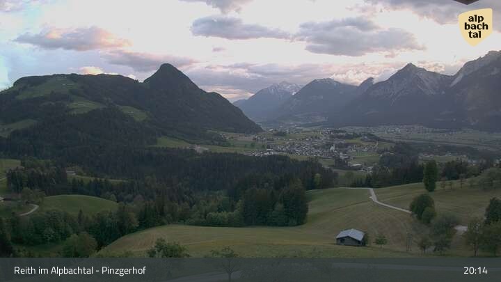 Archived image Webcam Mountain restaurant Pinzgerhof at Brunnerberg