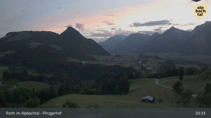 Archived image Webcam Mountain restaurant Pinzgerhof at Brunnerberg