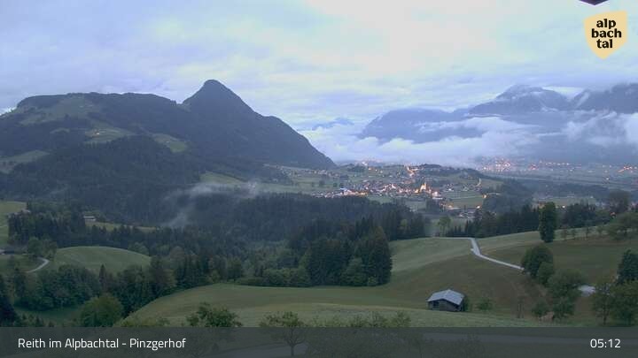 Archived image Webcam Mountain restaurant Pinzgerhof at Brunnerberg