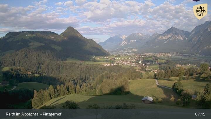 Archived image Webcam Mountain restaurant Pinzgerhof at Brunnerberg