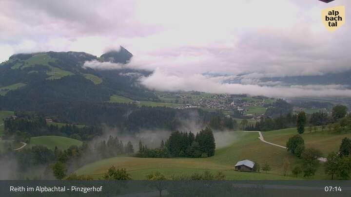 Archived image Webcam Mountain restaurant Pinzgerhof at Brunnerberg