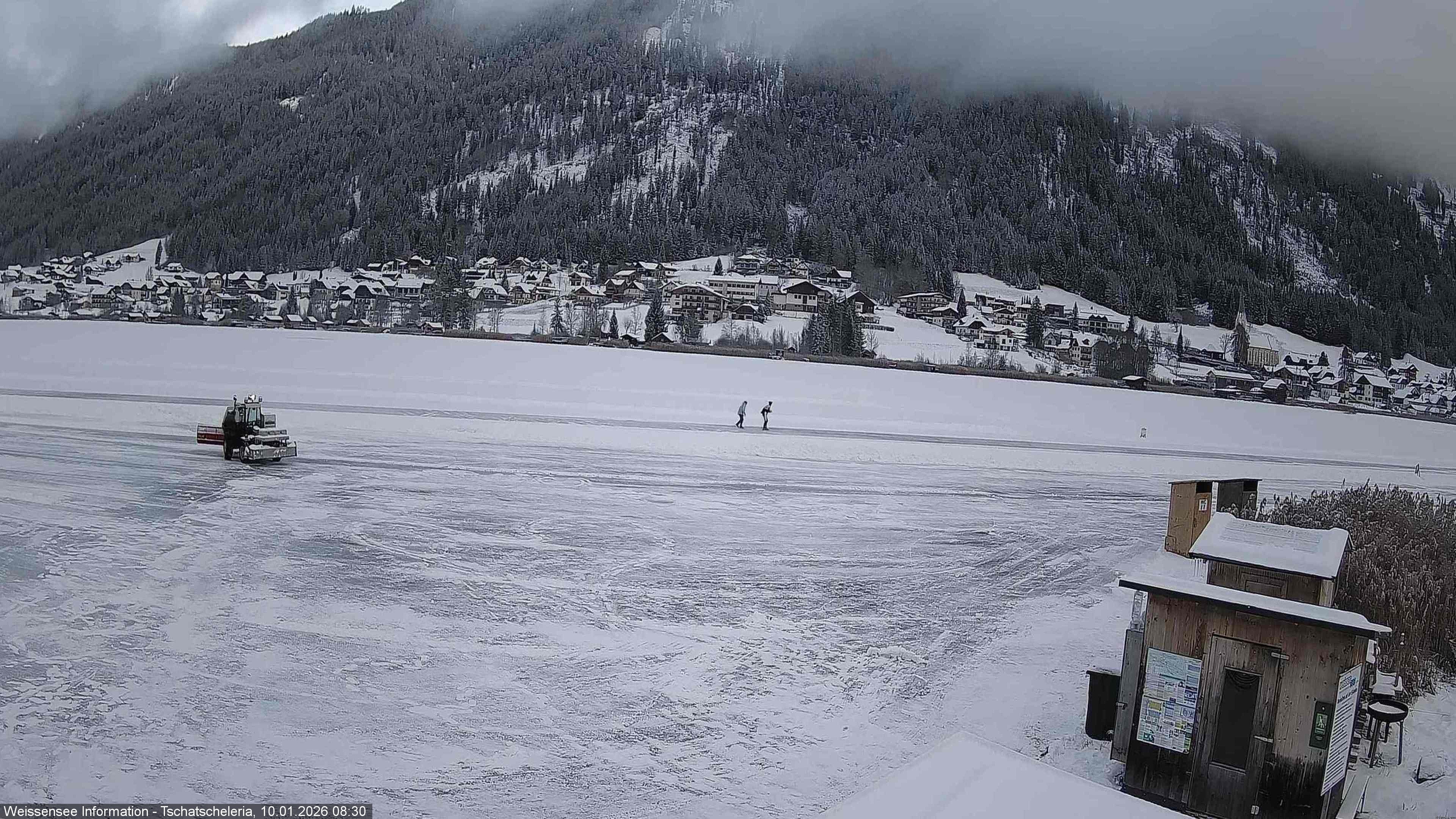 Archiv Foto Webcam Weissensee: Seeblick von Tschatscheleria