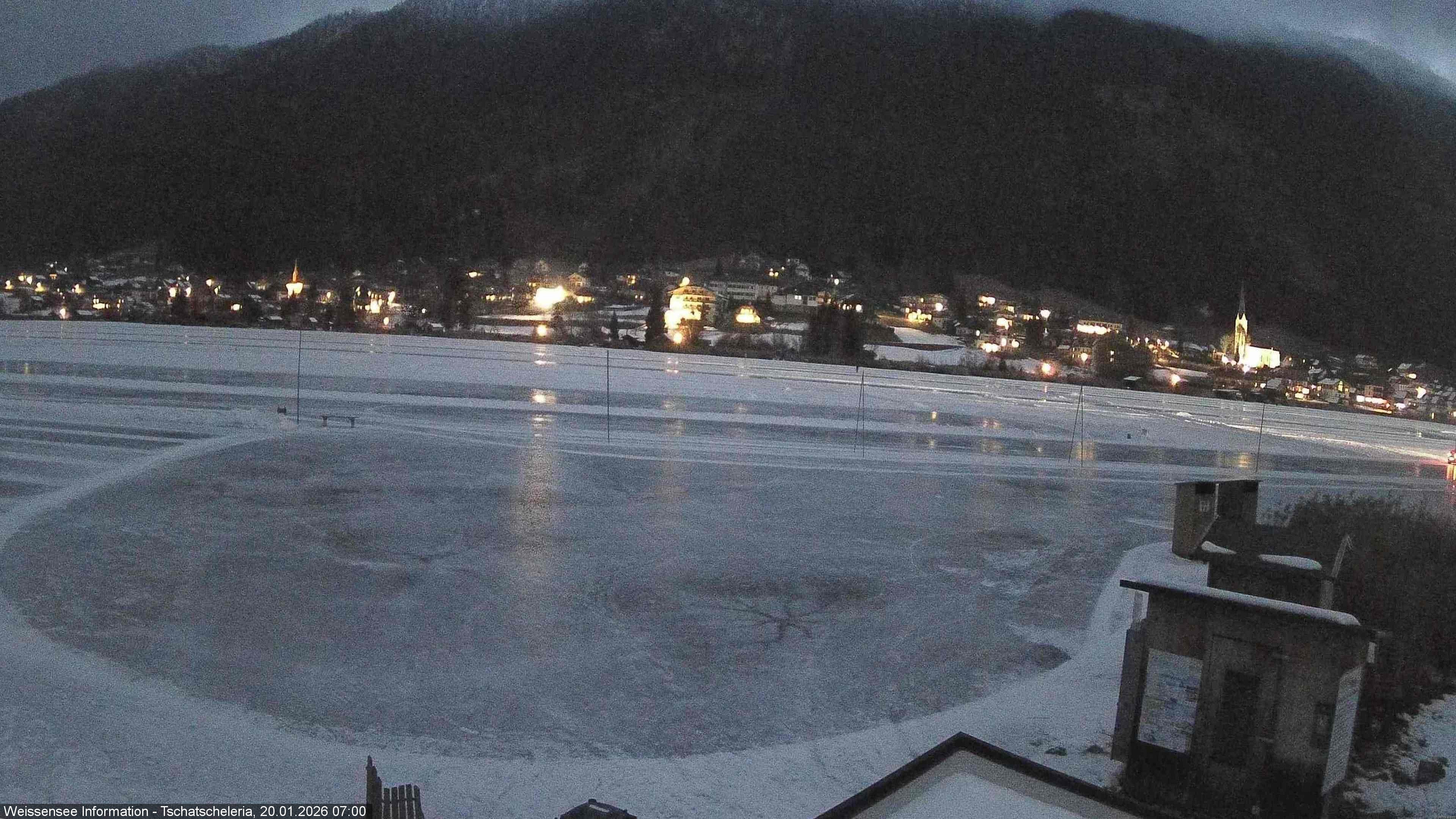 Archiv Foto Webcam Weissensee: Seeblick von Tschatscheleria