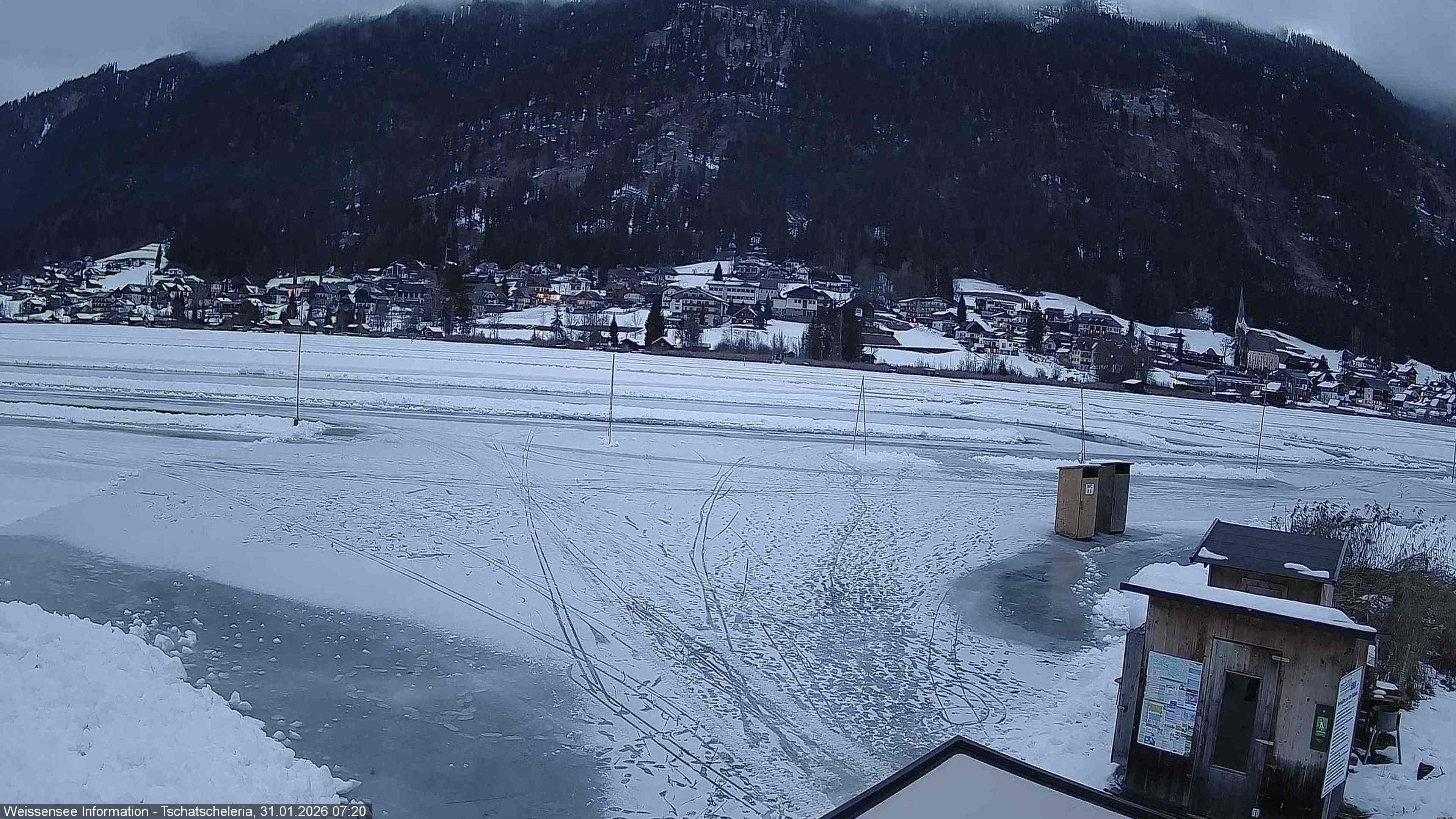 Archiv Foto Webcam Weissensee: Seeblick von Tschatscheleria