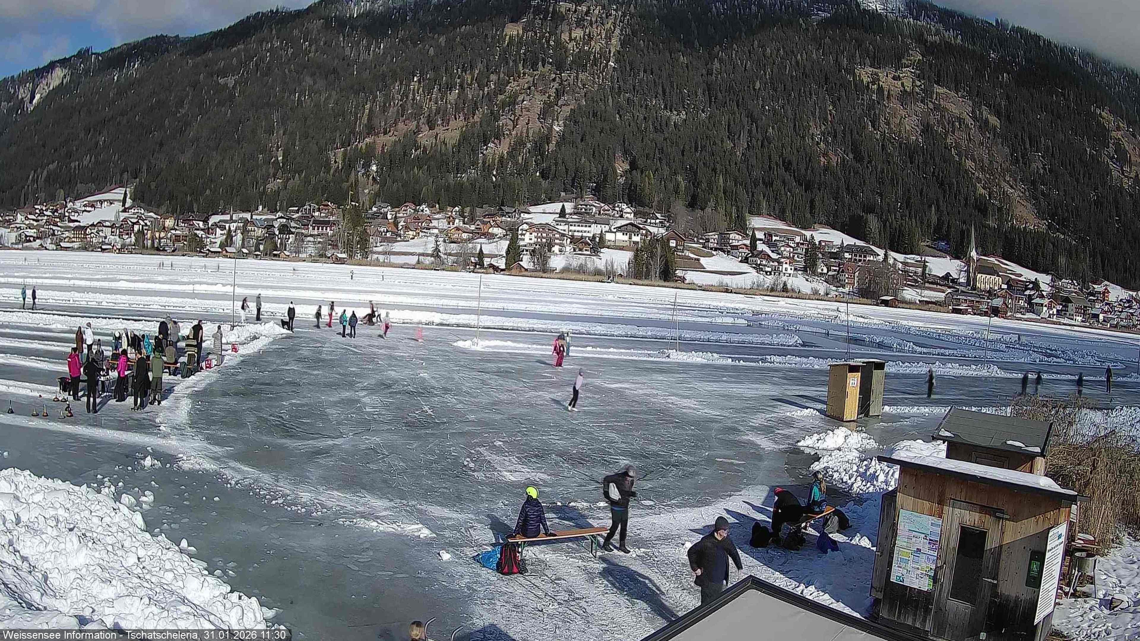 Archiv Foto Webcam Weissensee: Seeblick von Tschatscheleria