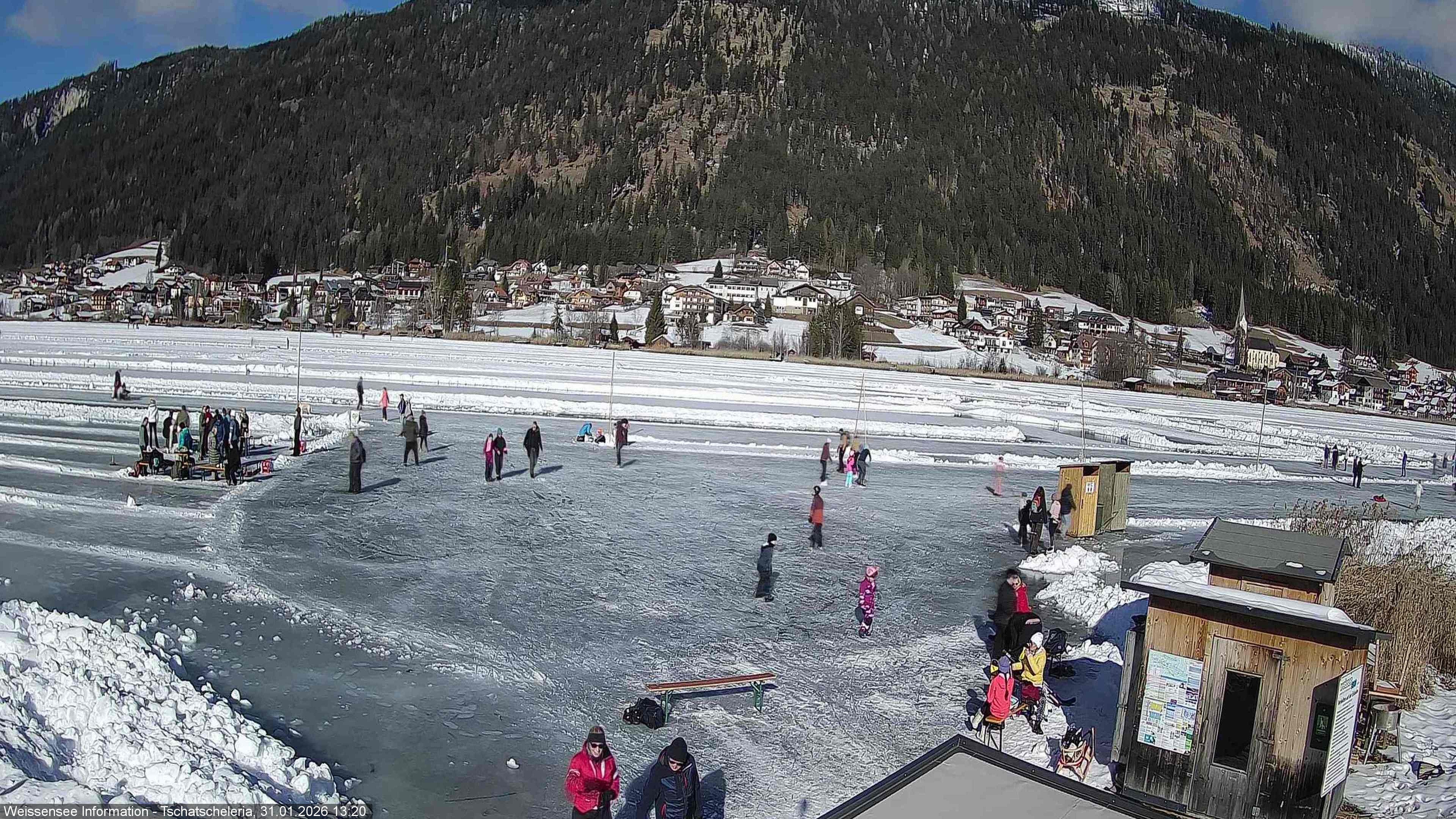Archiv Foto Webcam Weissensee: Seeblick von Tschatscheleria