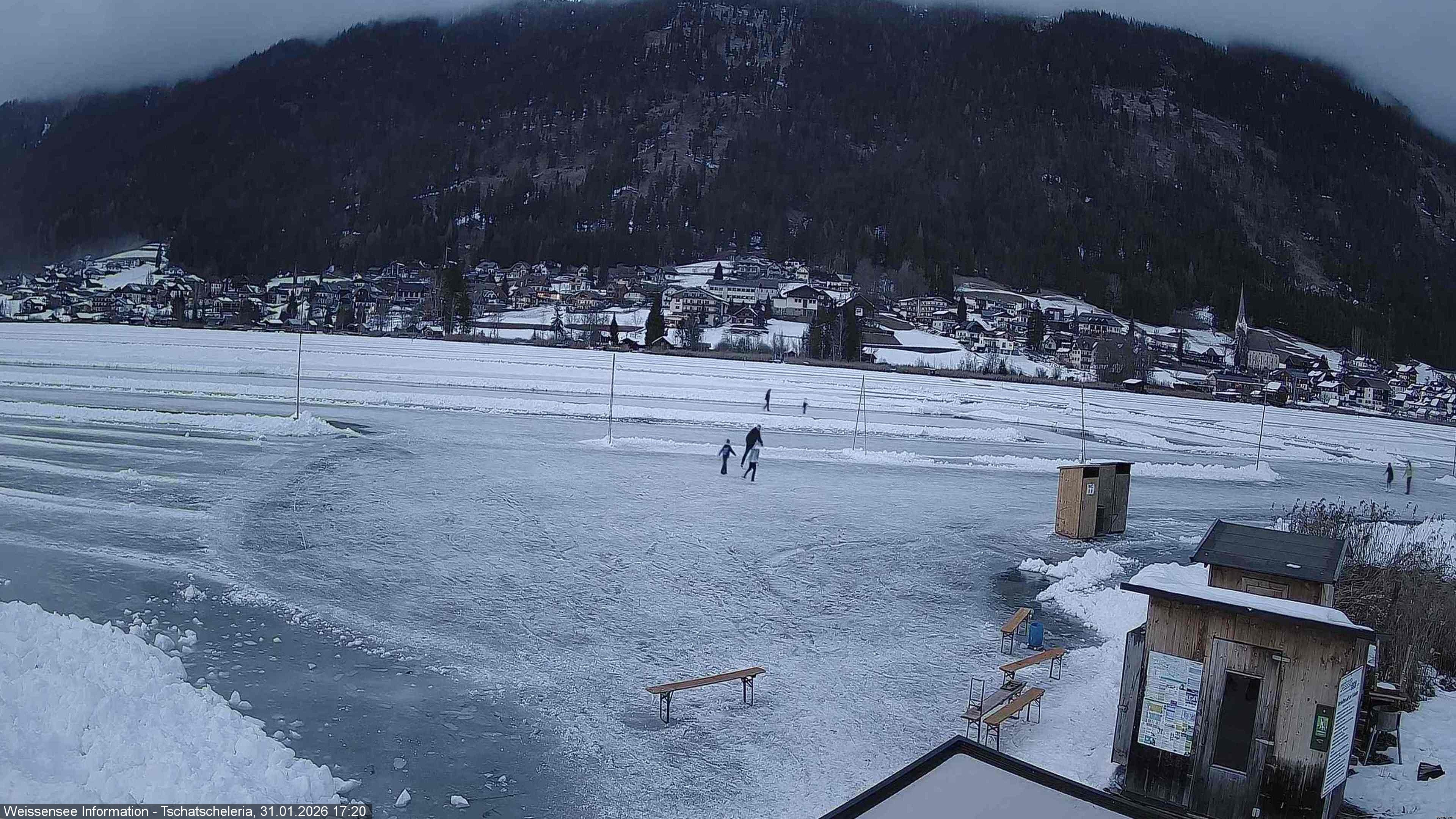 Archiv Foto Webcam Weissensee: Seeblick von Tschatscheleria