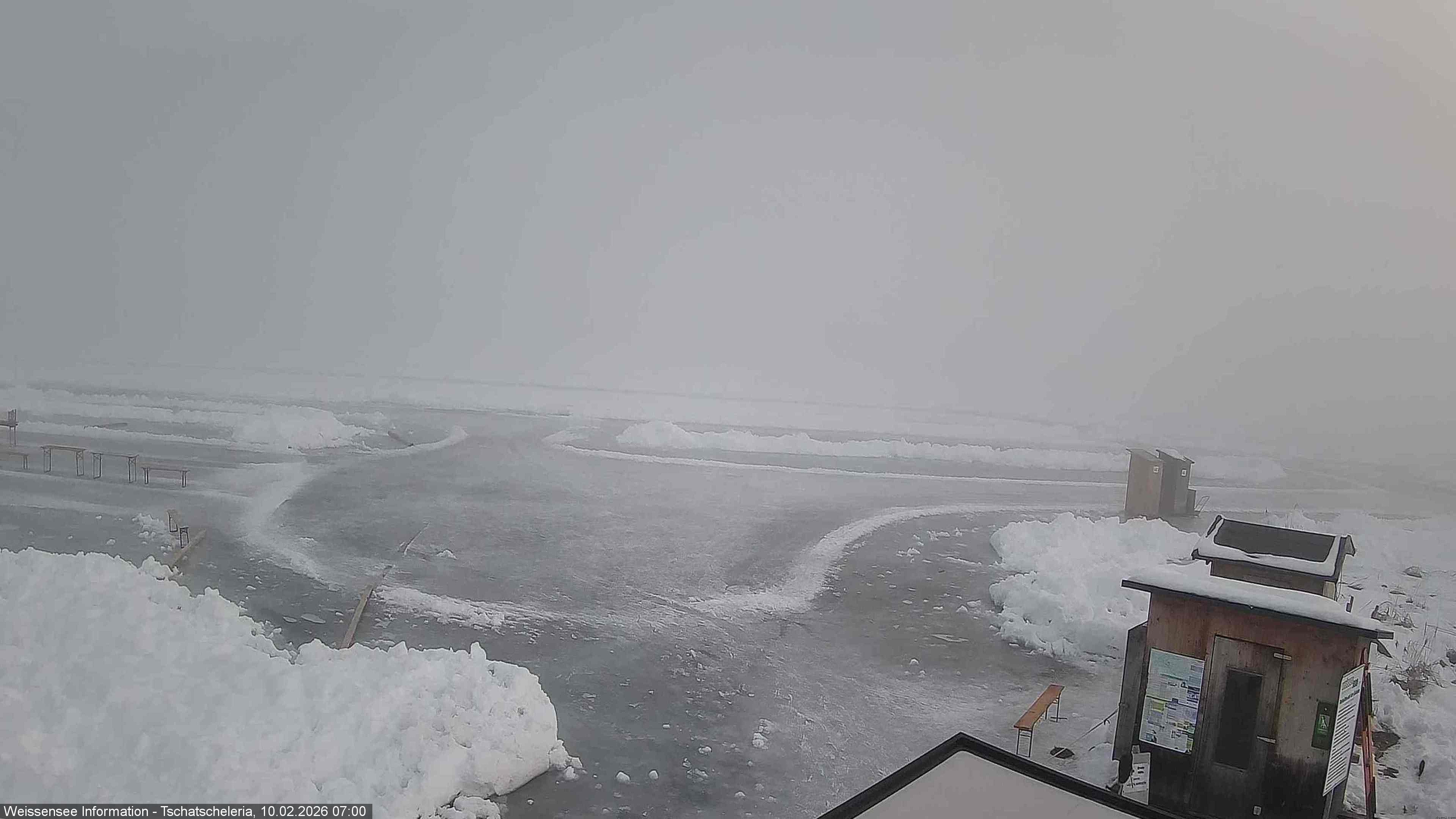 Archiv Foto Webcam Weissensee: Seeblick von Tschatscheleria