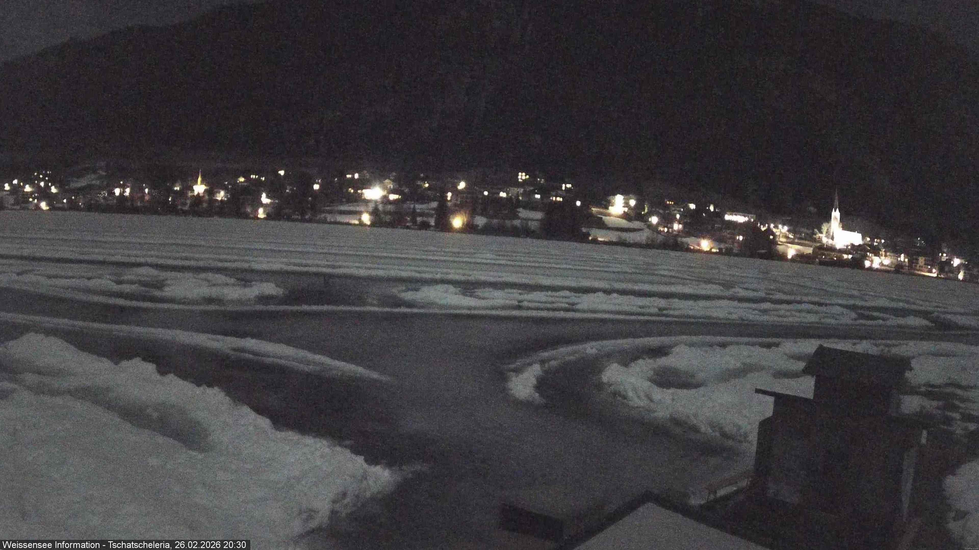 Archiv Foto Webcam Weissensee: Seeblick von Tschatscheleria