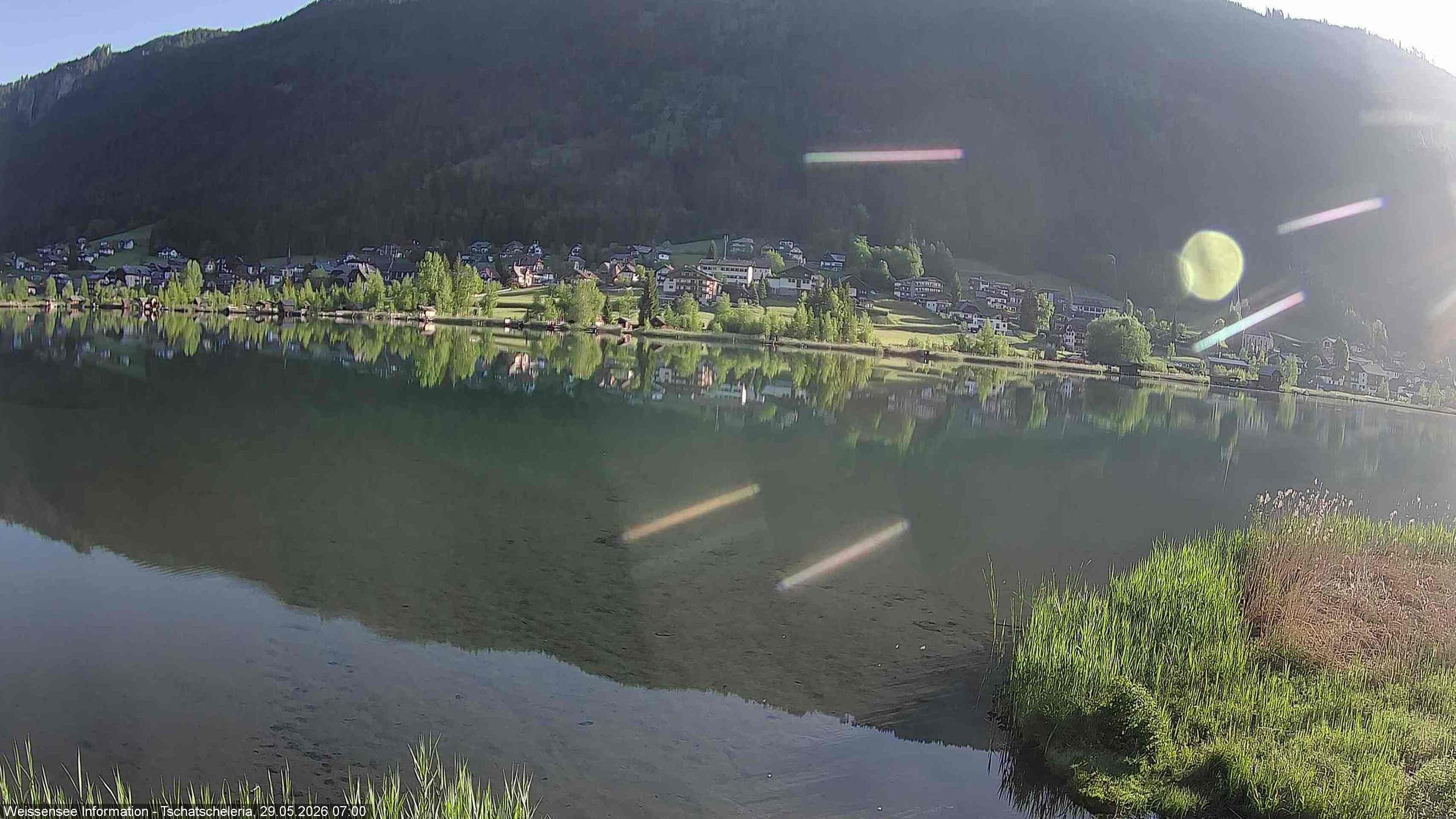 Archiv Foto Webcam Weissensee: Seeblick von Tschatscheleria