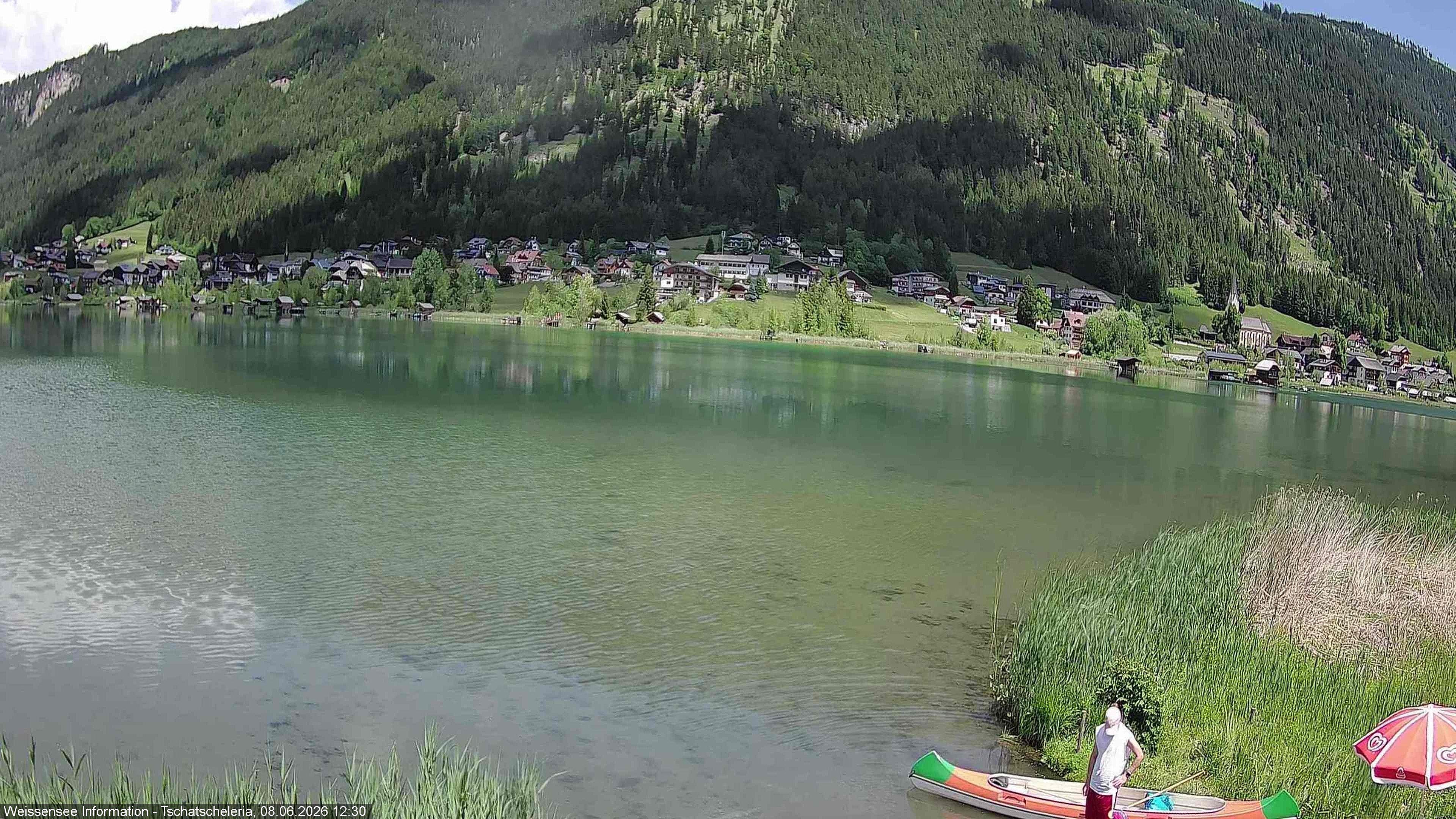 Archiv Foto Webcam Weissensee: Seeblick von Tschatscheleria