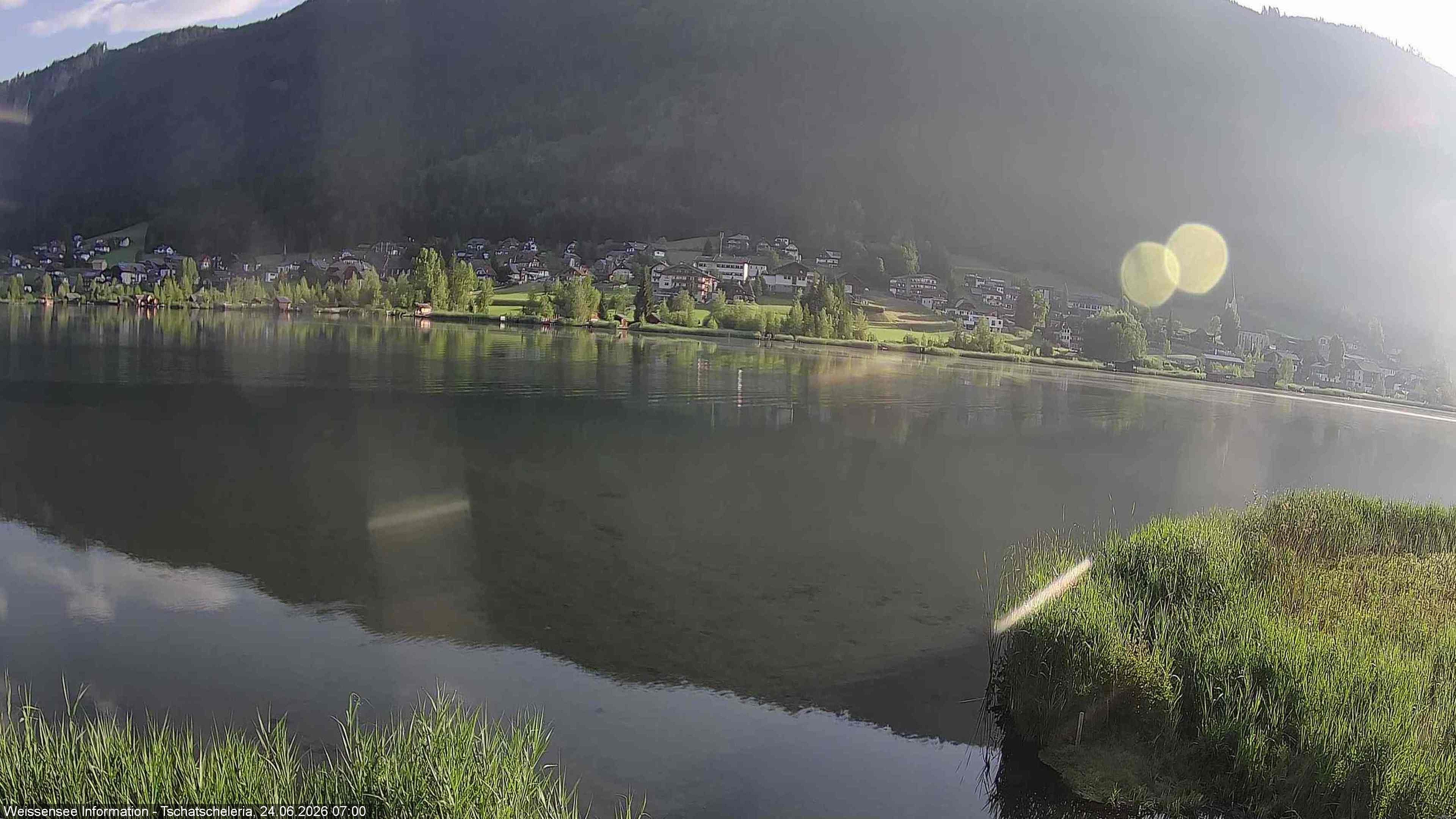 Archiv Foto Webcam Weissensee: Seeblick von Tschatscheleria
