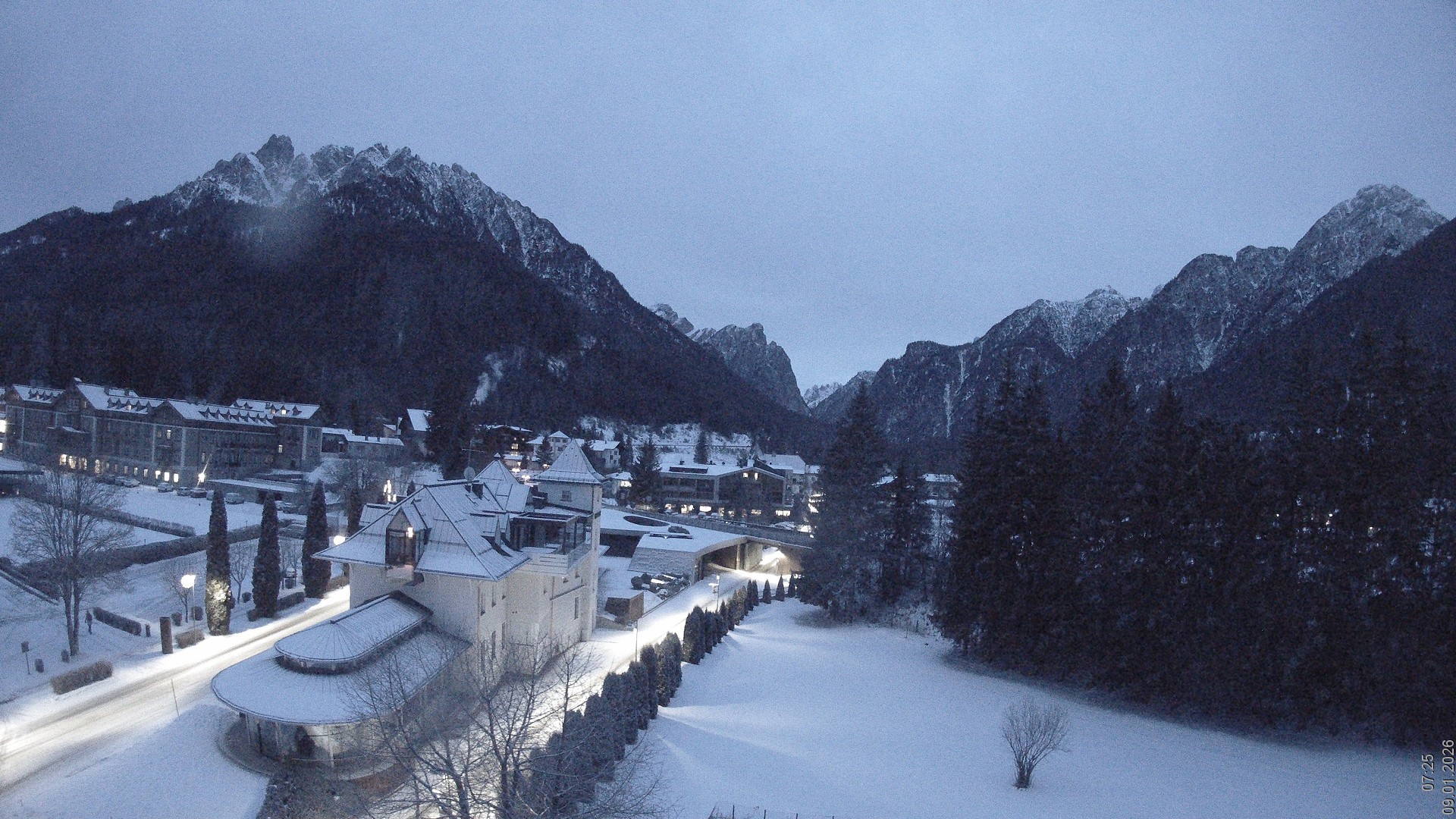 Archiv Foto Webcam Apparthotel Germania – Blick auf das Höhlensteintal