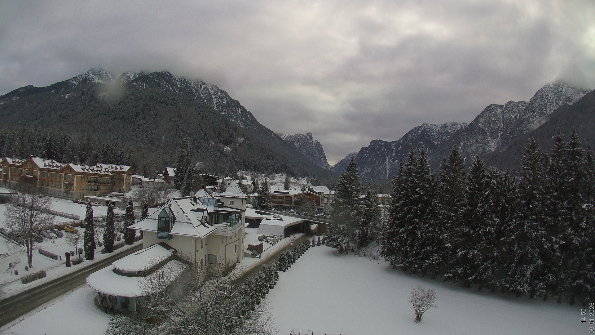 Archiv Foto Webcam Apparthotel Germania – Blick auf das Höhlensteintal