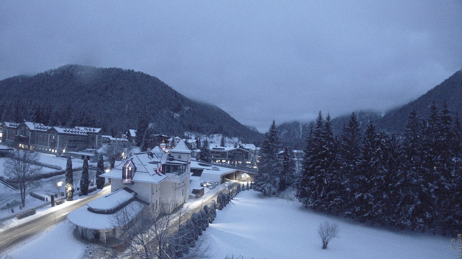 Archiv Foto Webcam Apparthotel Germania – Blick auf das Höhlensteintal