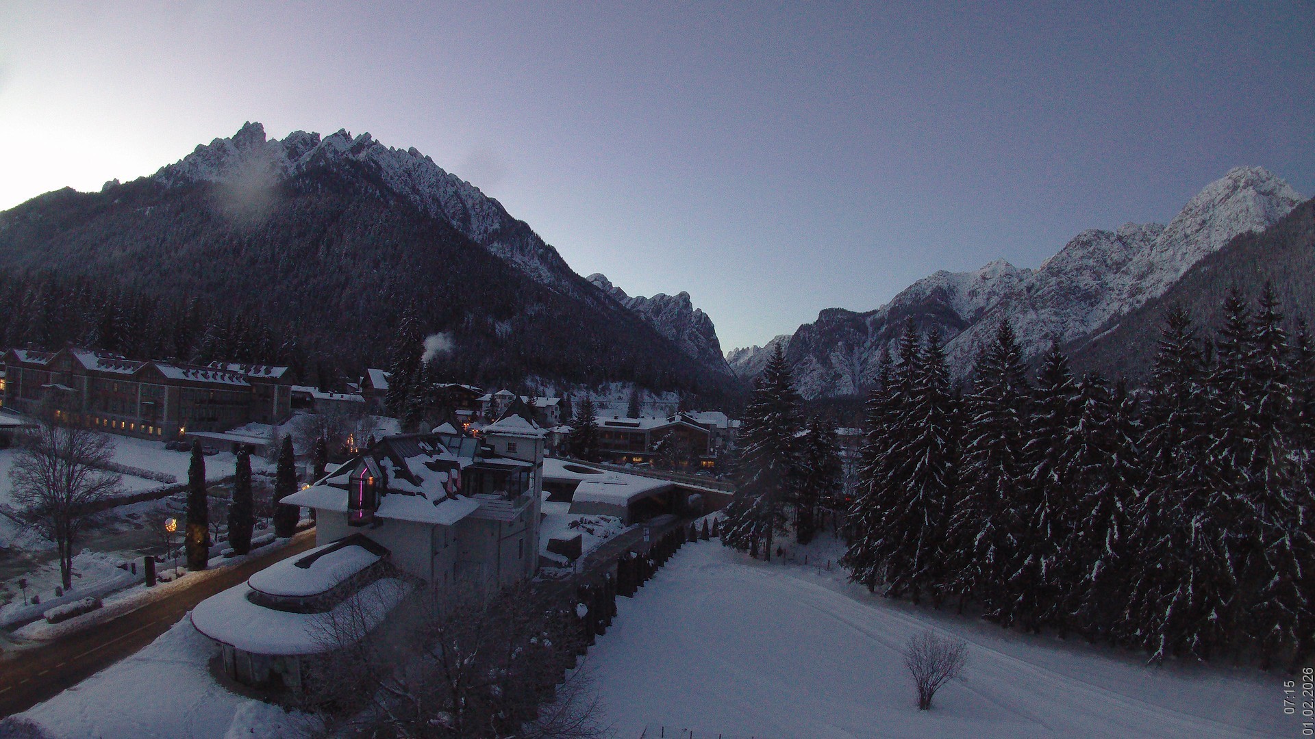 Archiv Foto Webcam Apparthotel Germania – Blick auf das Höhlensteintal