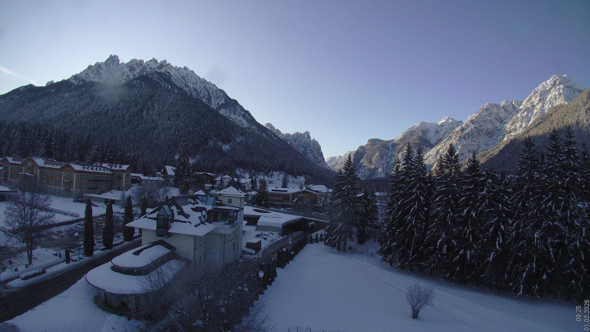 Archiv Foto Webcam Apparthotel Germania – Blick auf das Höhlensteintal