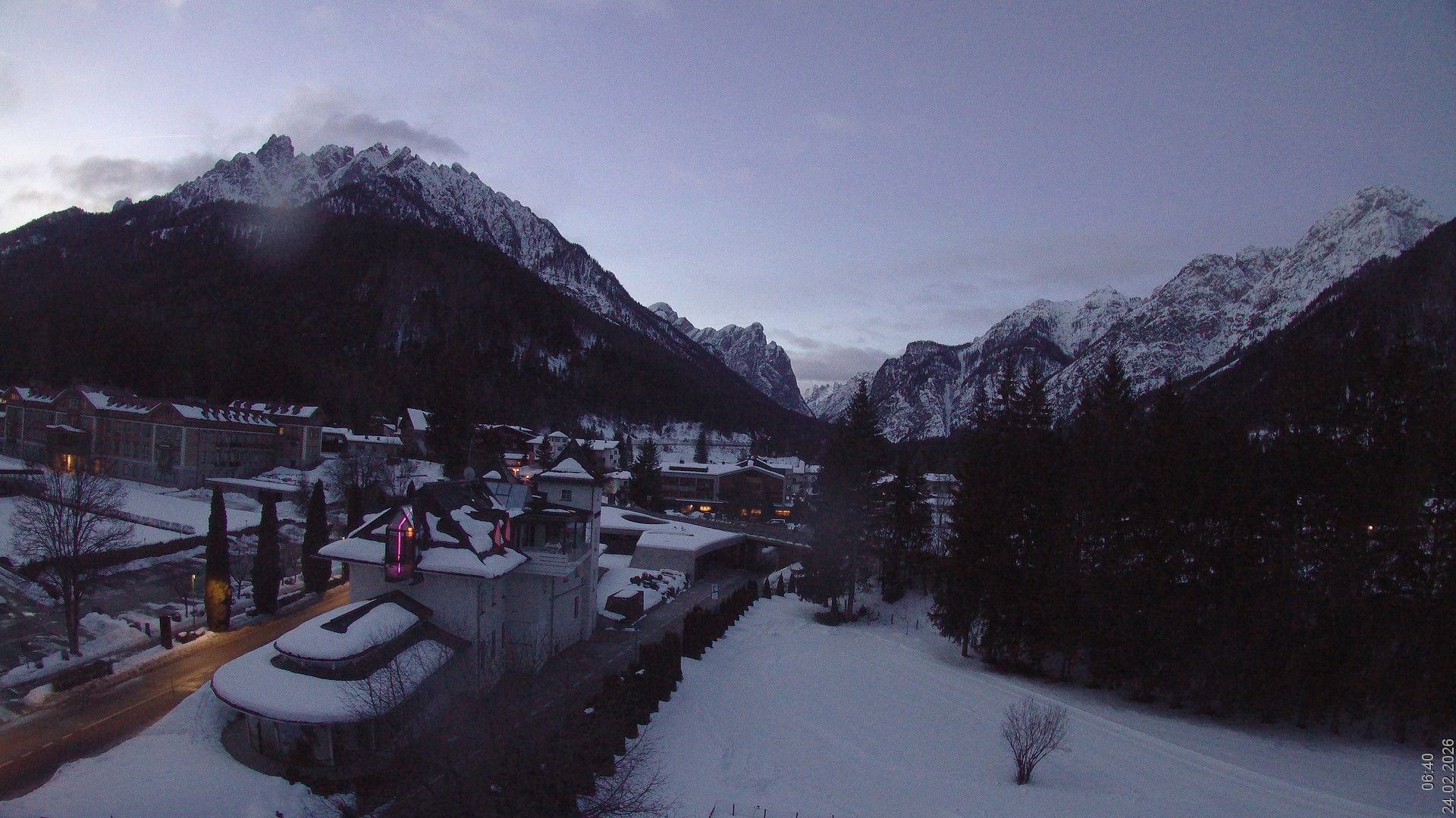Archiv Foto Webcam Apparthotel Germania – Blick auf das Höhlensteintal