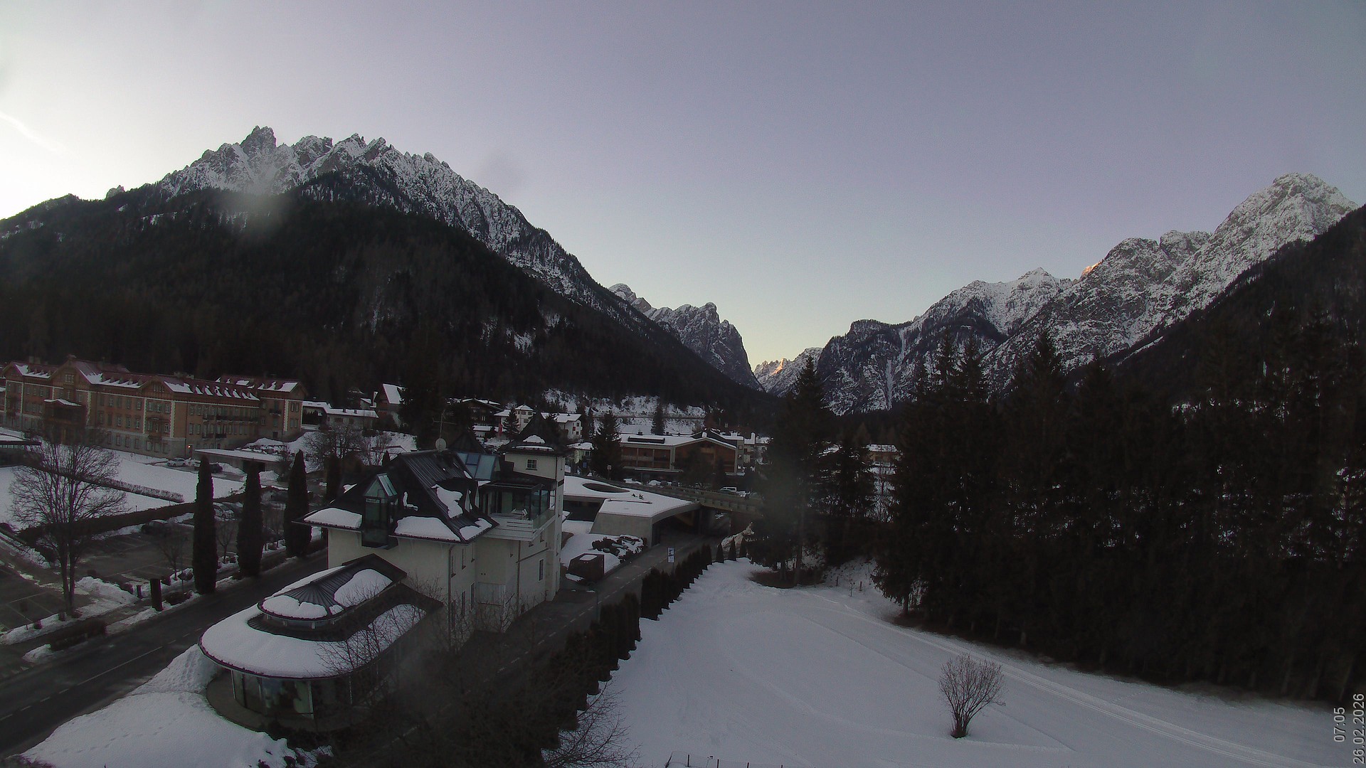 Archiv Foto Webcam Apparthotel Germania – Blick auf das Höhlensteintal
