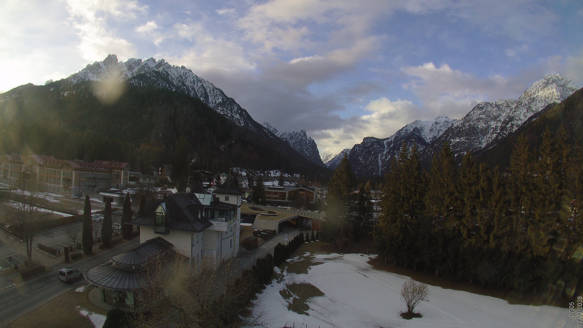 Archiv Foto Webcam Apparthotel Germania – Blick auf das Höhlensteintal