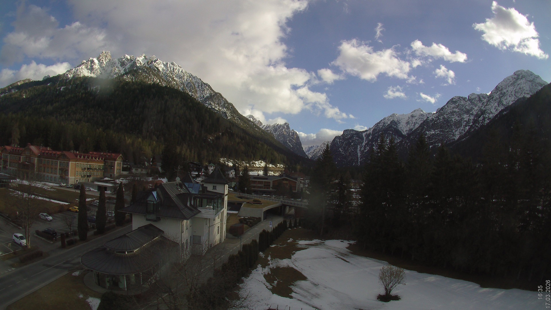 Archiv Foto Webcam Apparthotel Germania – Blick auf das Höhlensteintal