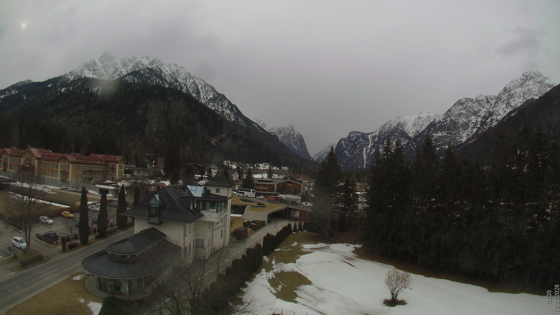 Archiv Foto Webcam Apparthotel Germania – Blick auf das Höhlensteintal