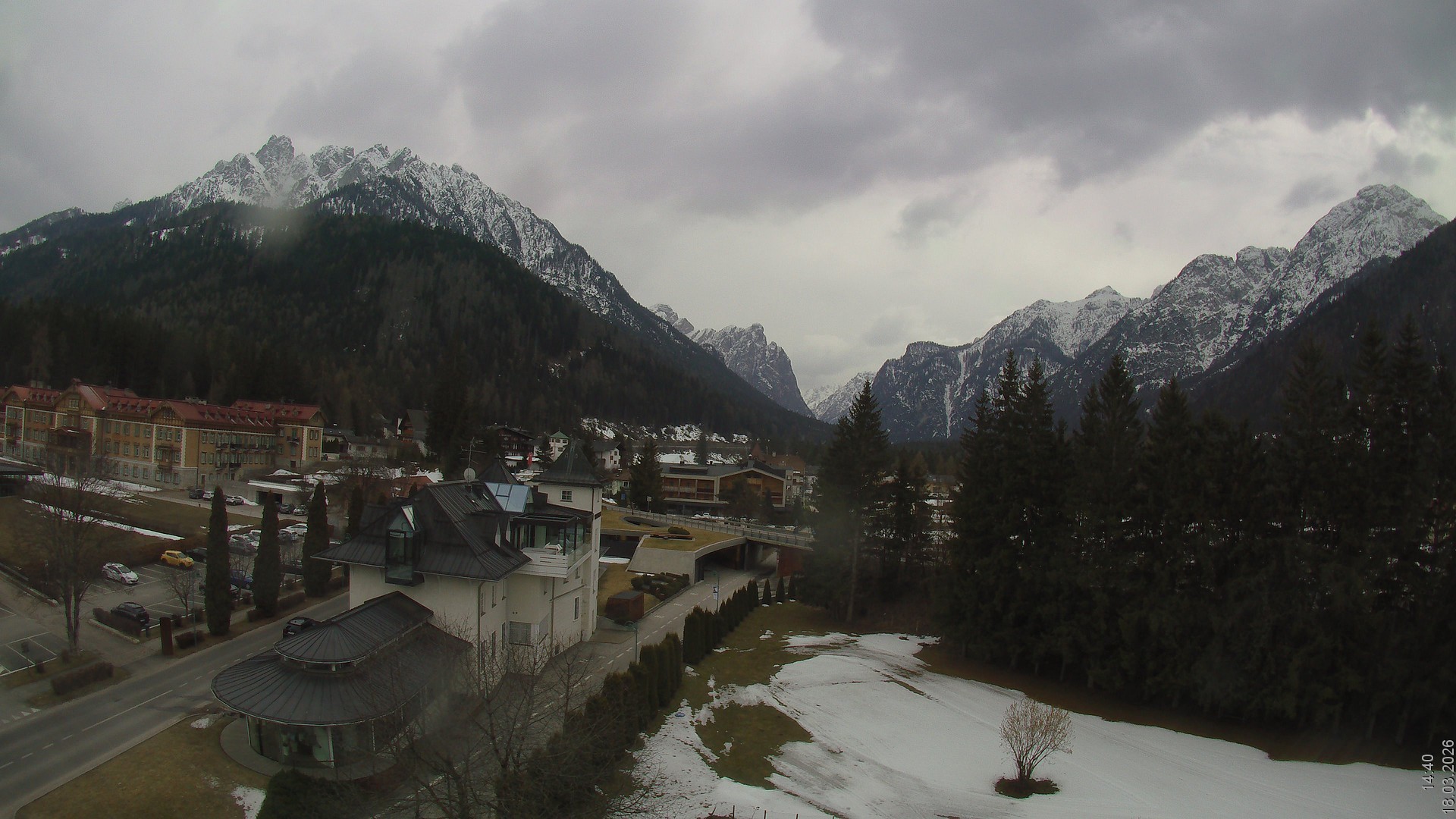 Archiv Foto Webcam Apparthotel Germania – Blick auf das Höhlensteintal