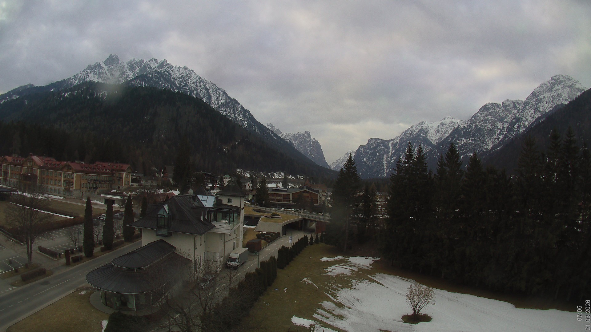 Archiv Foto Webcam Apparthotel Germania – Blick auf das Höhlensteintal