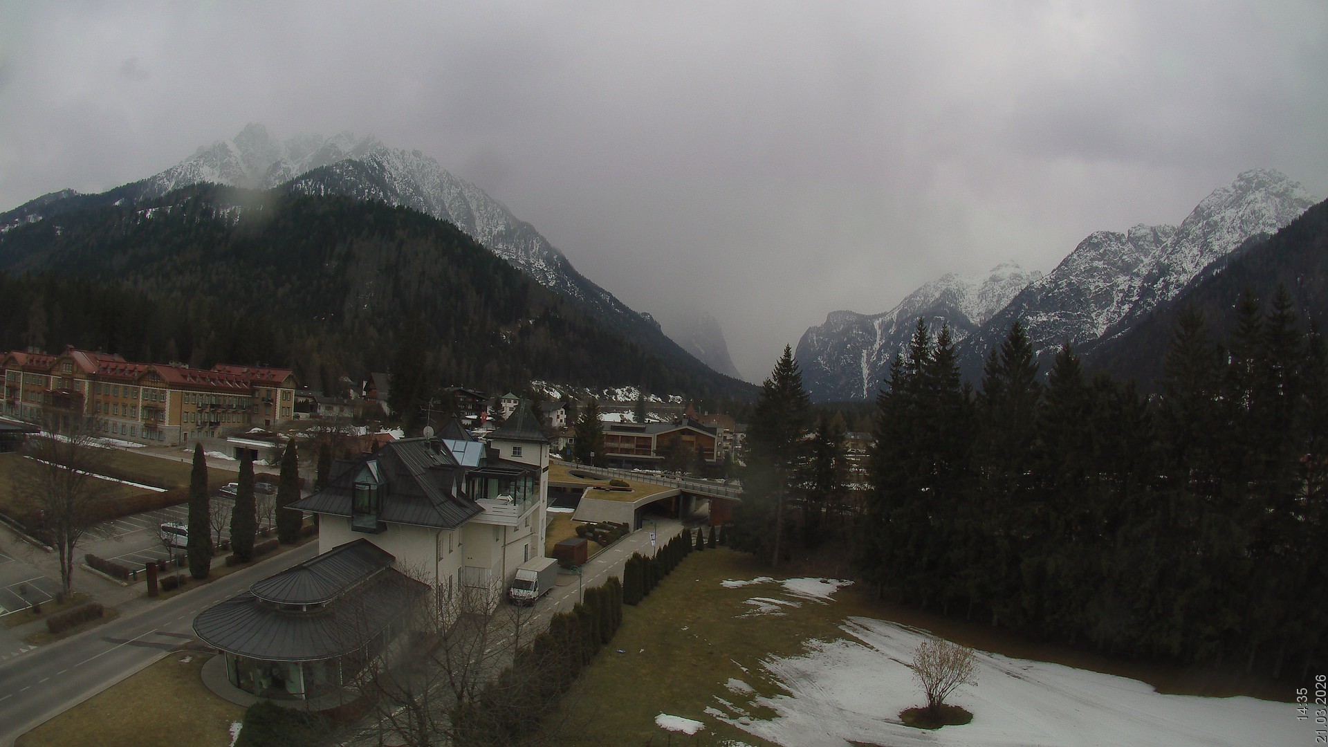 Archiv Foto Webcam Apparthotel Germania – Blick auf das Höhlensteintal