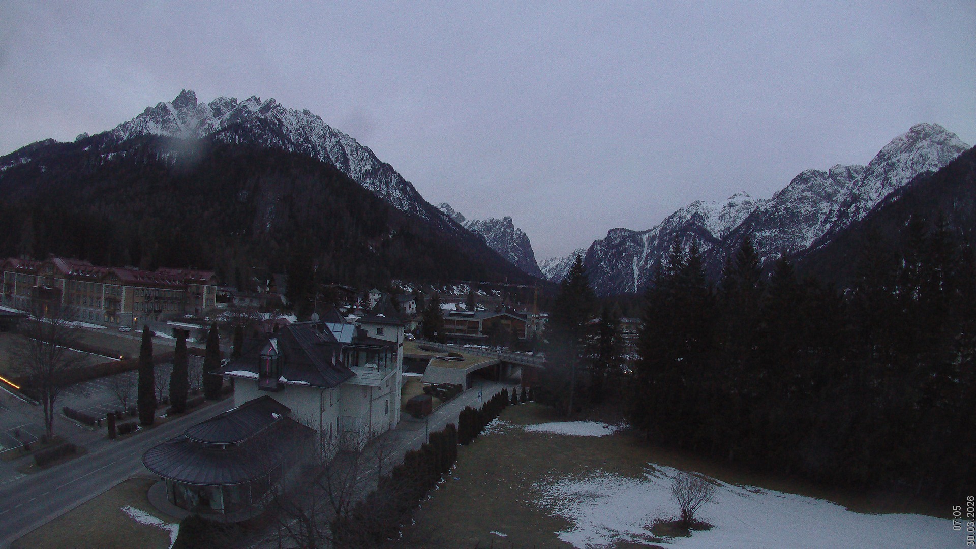 Archiv Foto Webcam Apparthotel Germania – Blick auf das Höhlensteintal