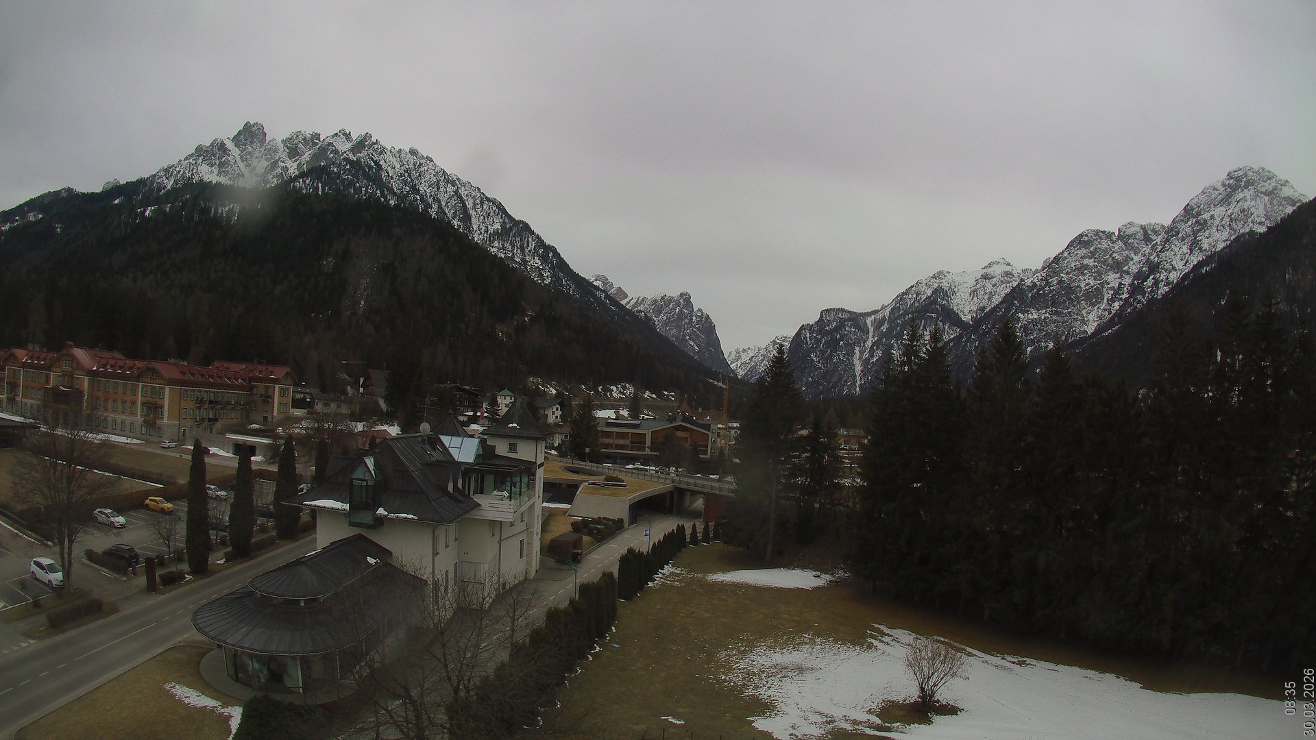 Archiv Foto Webcam Apparthotel Germania – Blick auf das Höhlensteintal