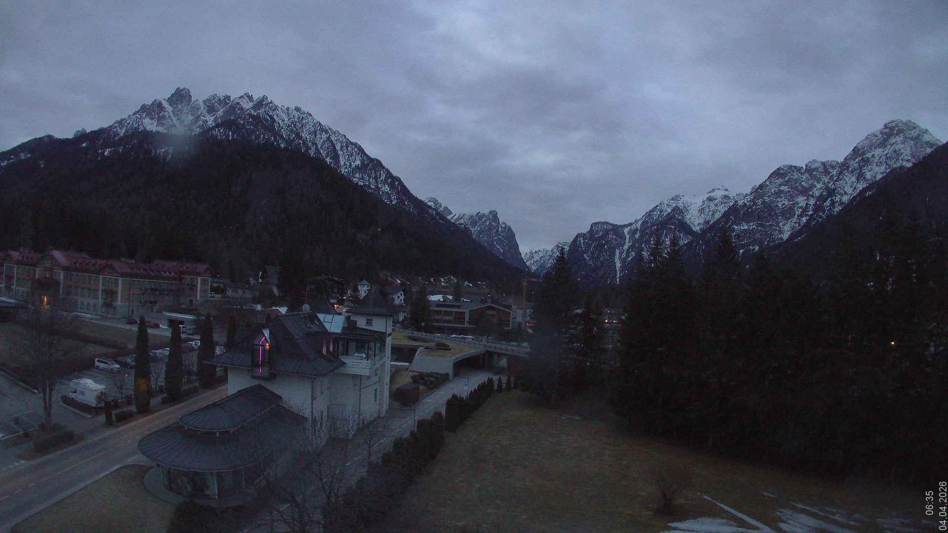 Archiv Foto Webcam Apparthotel Germania – Blick auf das Höhlensteintal