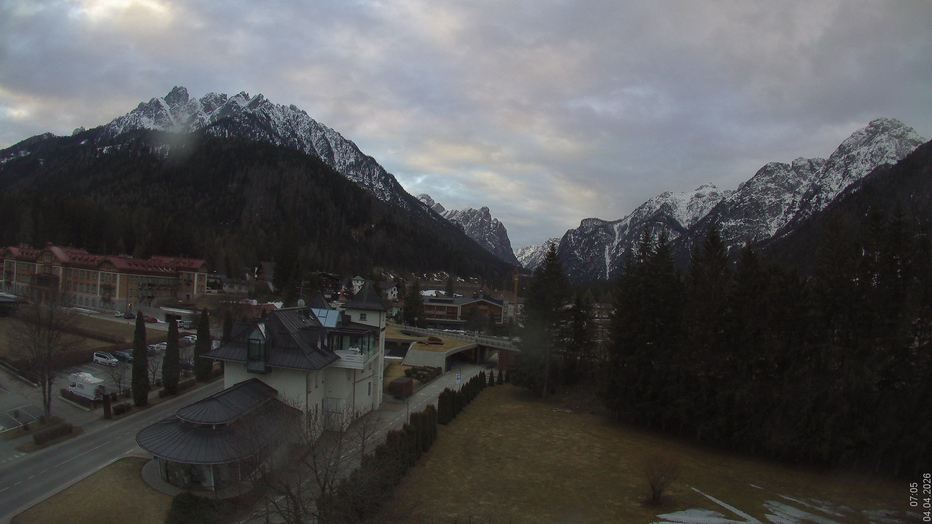 Archiv Foto Webcam Apparthotel Germania – Blick auf das Höhlensteintal