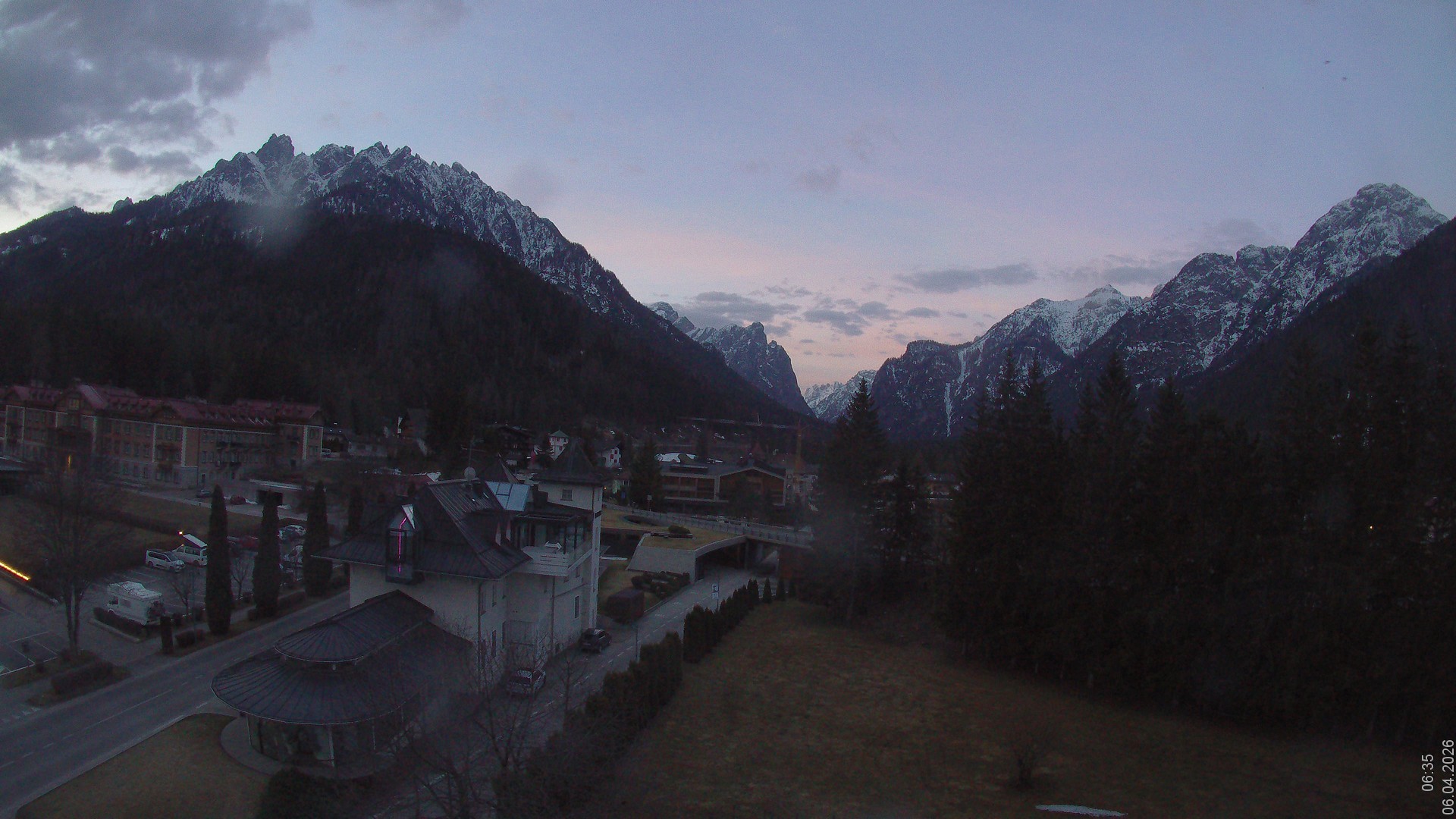 Archiv Foto Webcam Apparthotel Germania – Blick auf das Höhlensteintal