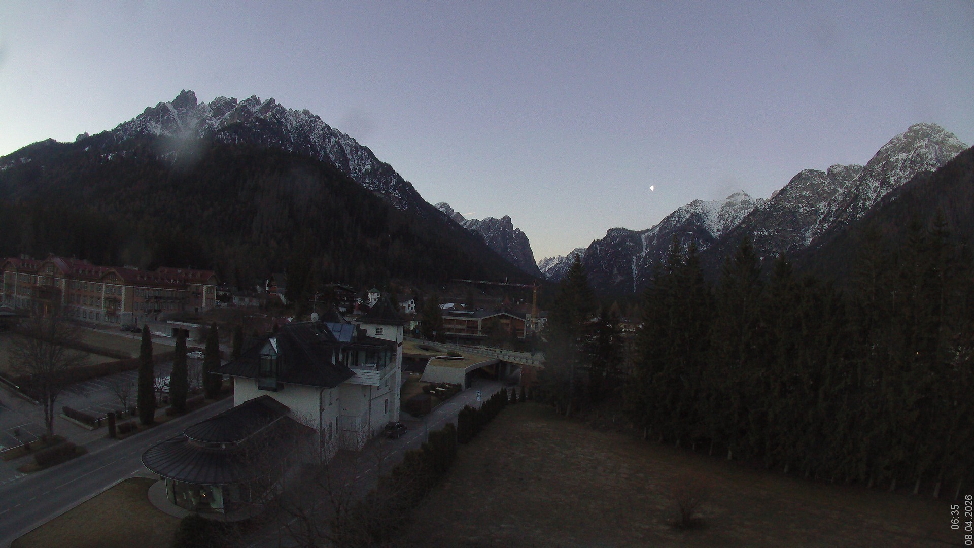 Archiv Foto Webcam Apparthotel Germania – Blick auf das Höhlensteintal