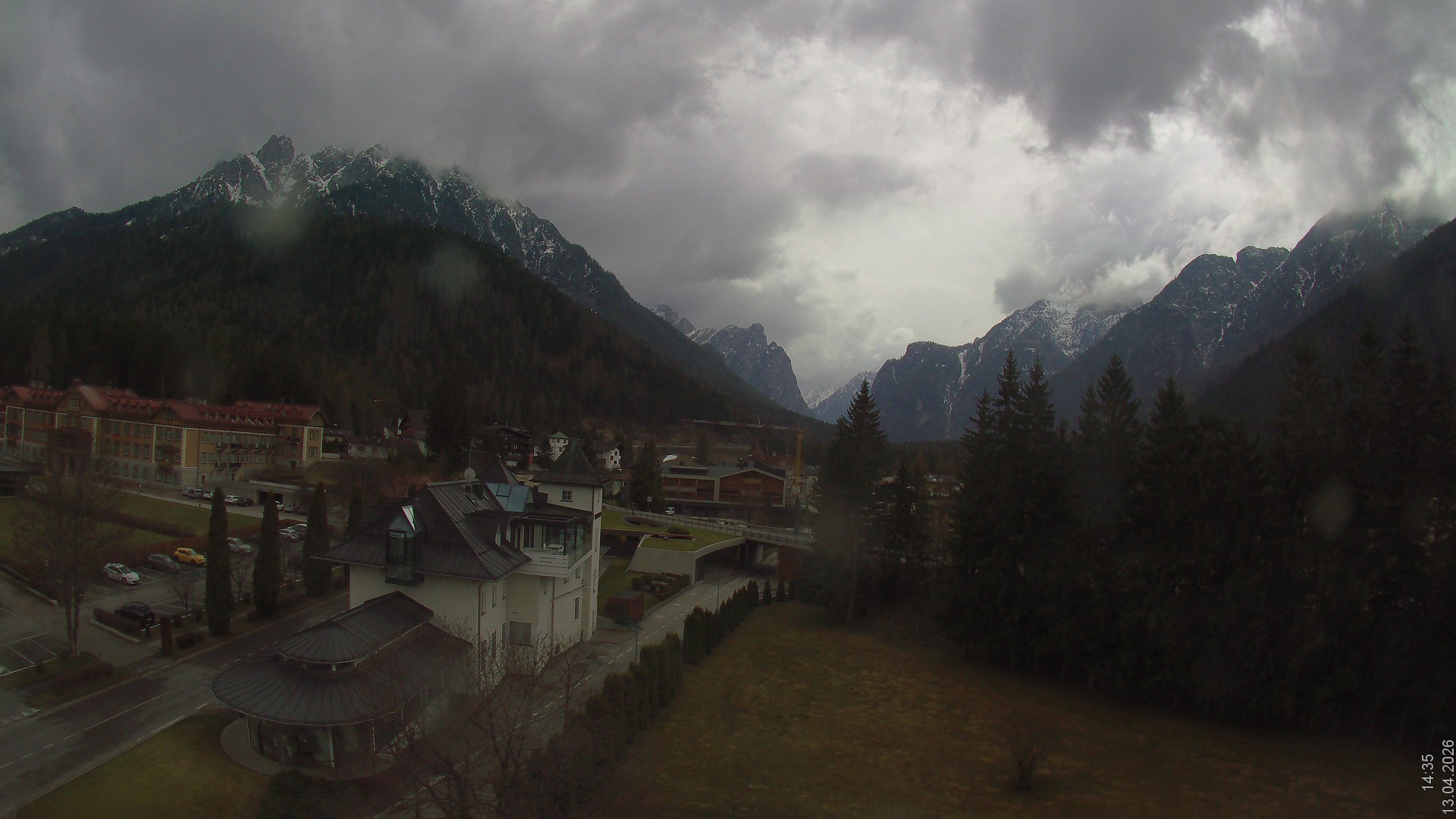 Archiv Foto Webcam Apparthotel Germania – Blick auf das Höhlensteintal