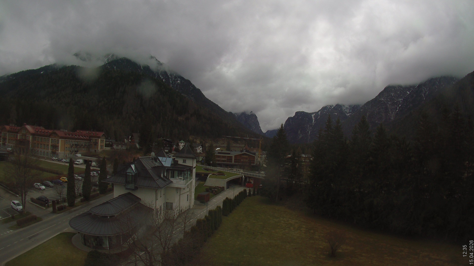 Archiv Foto Webcam Apparthotel Germania – Blick auf das Höhlensteintal