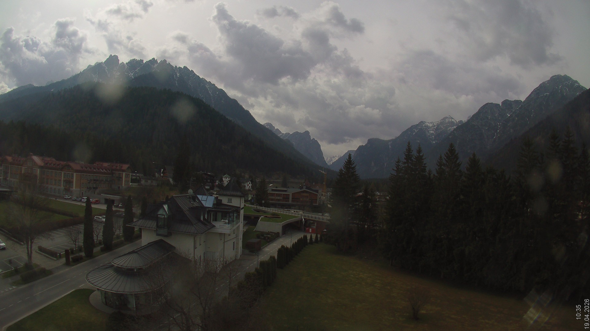 Archiv Foto Webcam Apparthotel Germania – Blick auf das Höhlensteintal