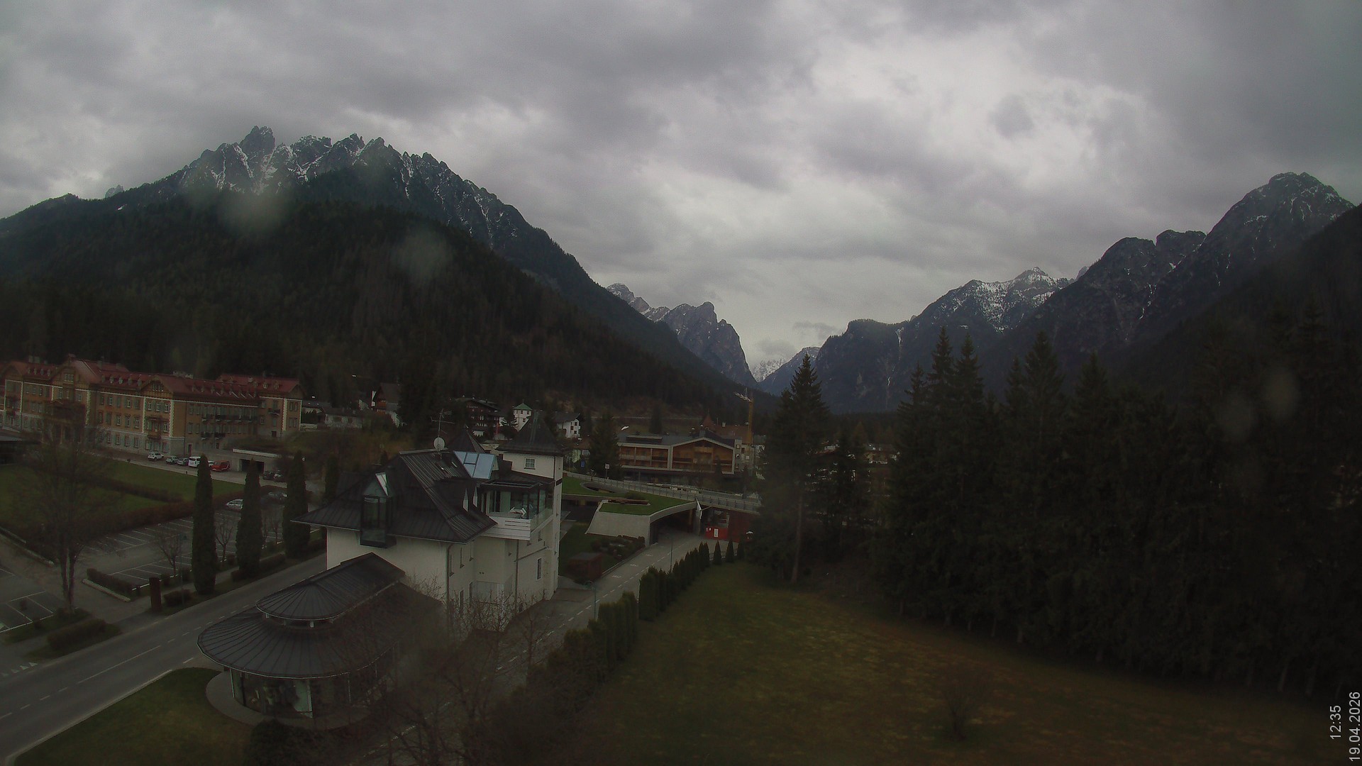 Archiv Foto Webcam Apparthotel Germania – Blick auf das Höhlensteintal