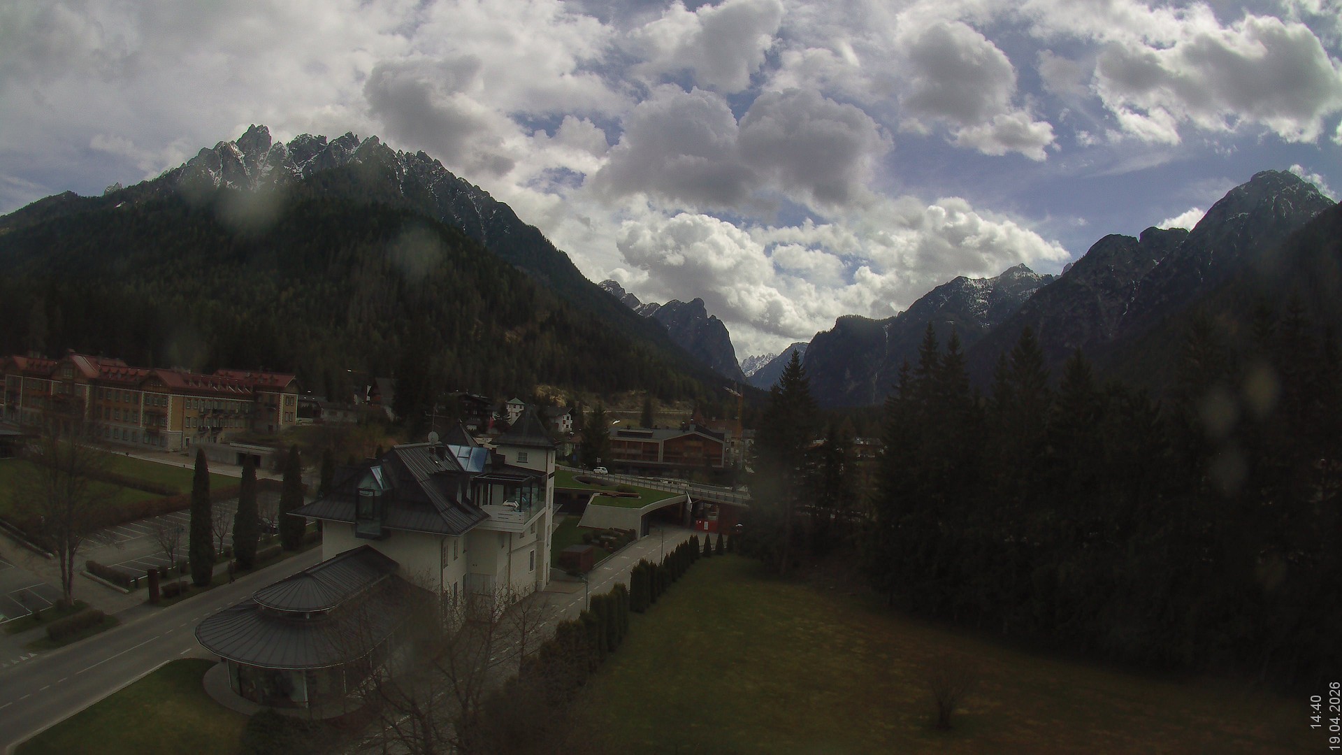 Archiv Foto Webcam Apparthotel Germania – Blick auf das Höhlensteintal