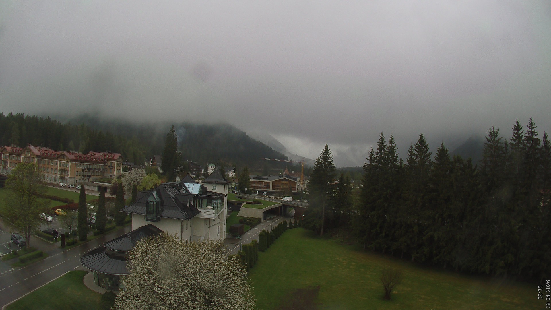 Archiv Foto Webcam Apparthotel Germania – Blick auf das Höhlensteintal