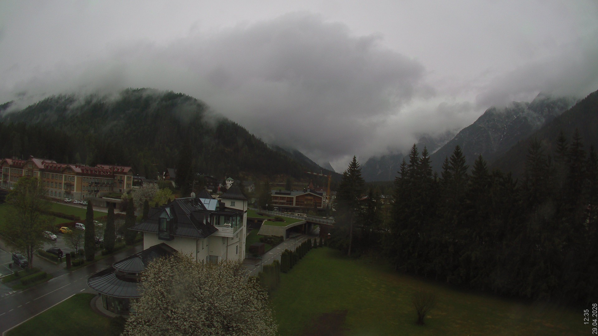 Archiv Foto Webcam Apparthotel Germania – Blick auf das Höhlensteintal